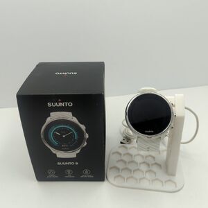 Suunto 9 Gen 1 White With 3D Printed Charging Stand